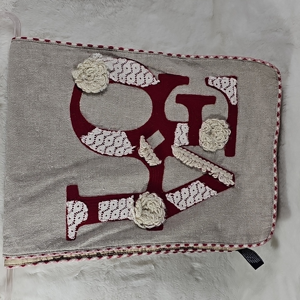 Nicole Miller LOVE Valentine's Day Table Runner